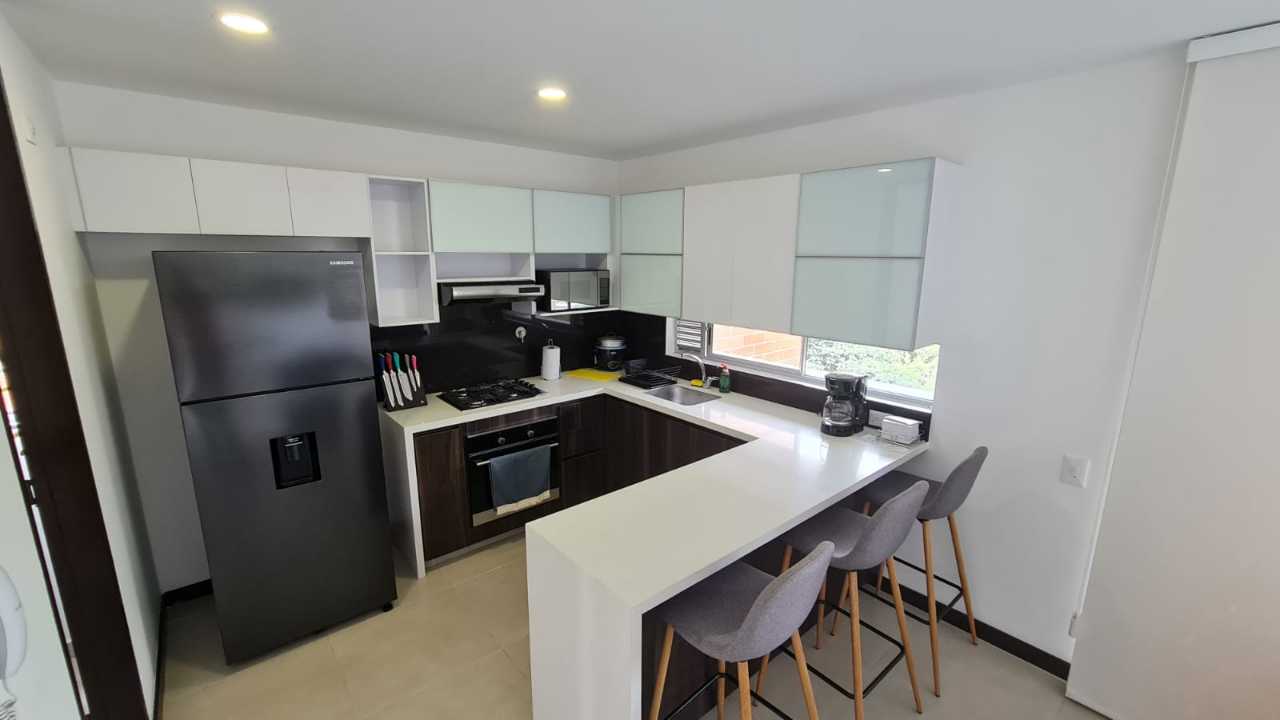 Apartamento en arriendo y amoblado Santa María de los Angeles