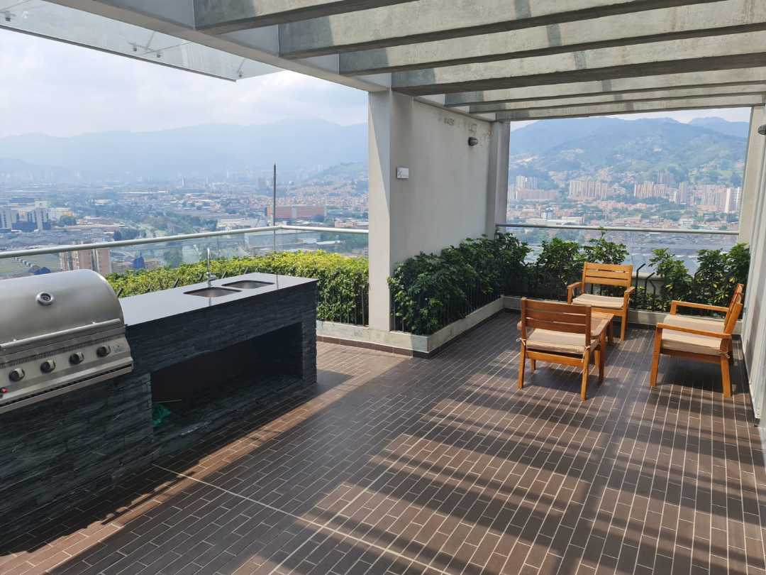 Apartamento en arriendo y amoblado Santa María de los Angeles