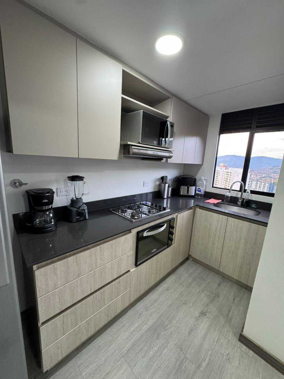 Apartamento en arriendo — APARTAMENTO EN RENTA EN PALMAS - POBLADO