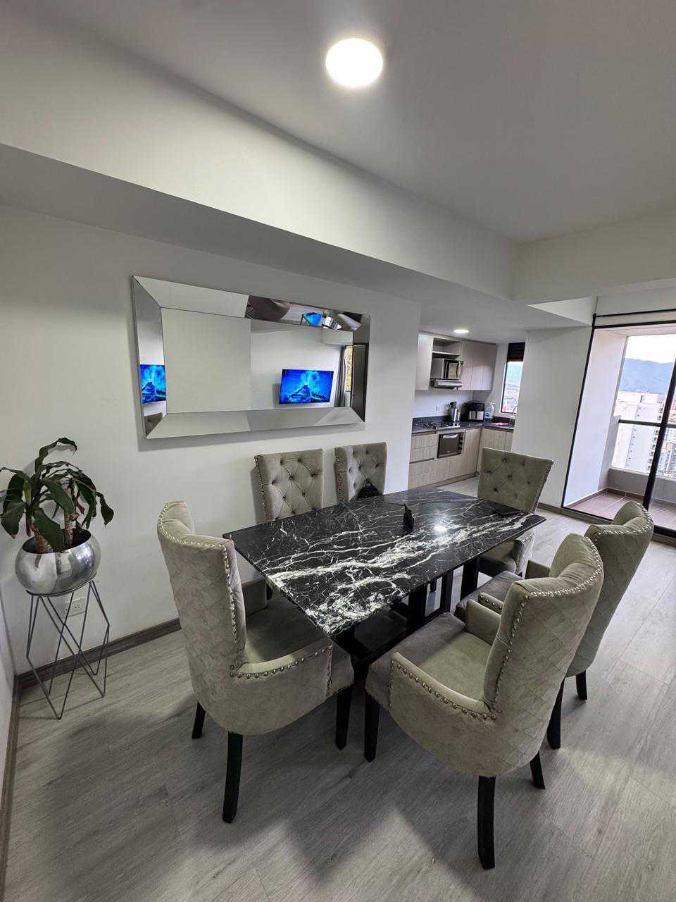 Apartamento en arriendo — APARTAMENTO AMOBLADO EN RENTA EN PALMAS - POBLADO