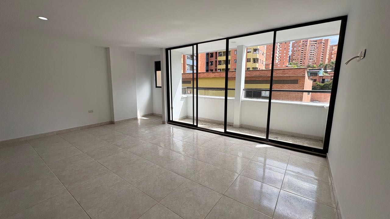 Apartamento en venta a una cuadra del parque de Sabaneta