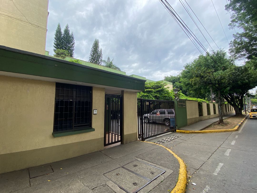 APARTAMENTO EN VENTA AL SUR DE CALI CAMINO REAL ED. PLAZA REAL