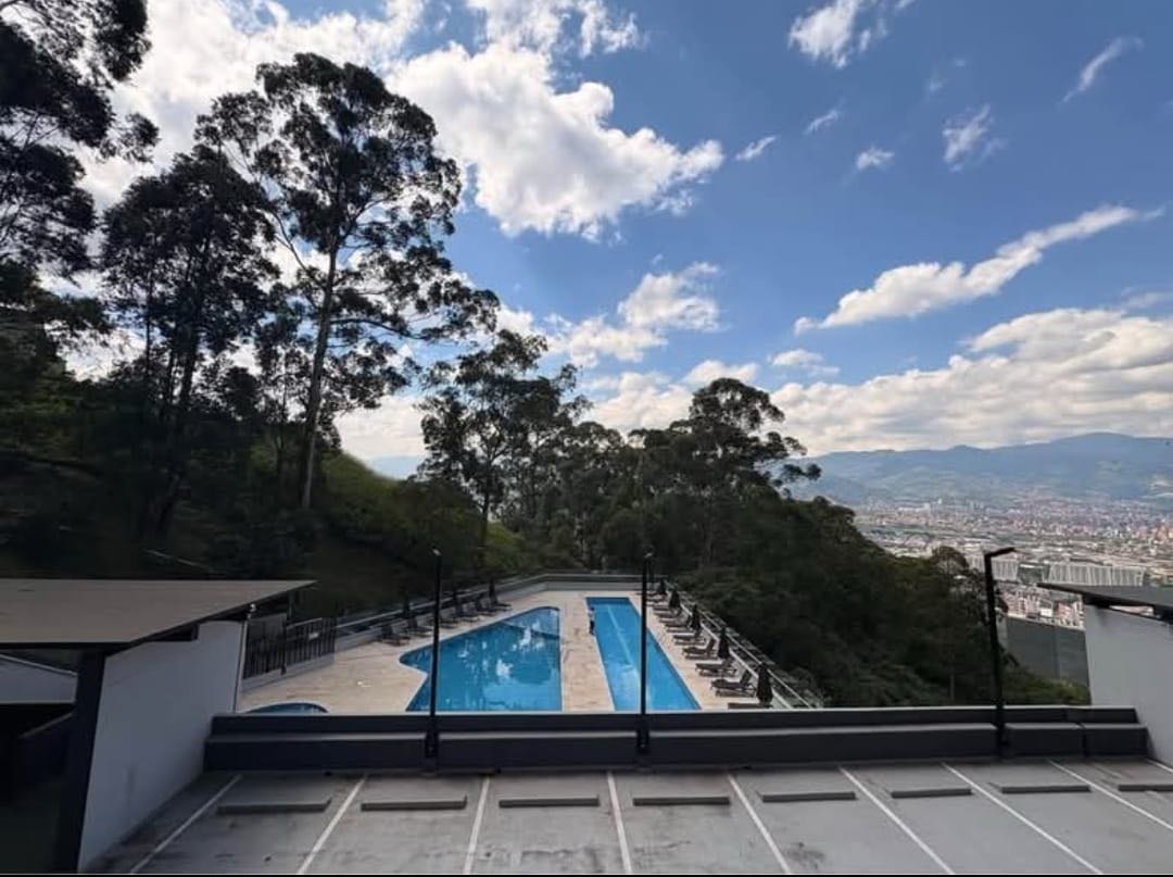 Apartamento con vista a Medellín en venta, Las Palmas - El Poblado