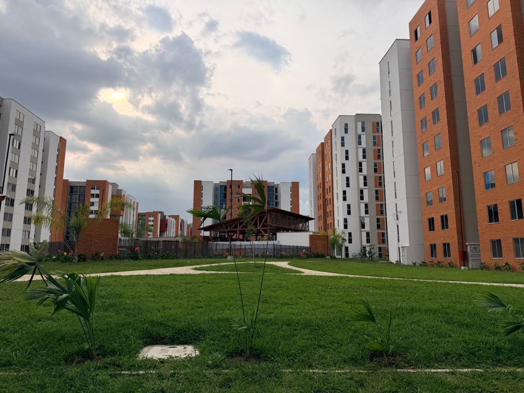 APARTAMENTO EN VENTA  CALI AL SUR TIERRA LINDA  CR LA PLANICIE