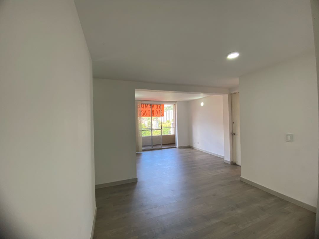 Apartamento en venta en la Loma de los Bernal