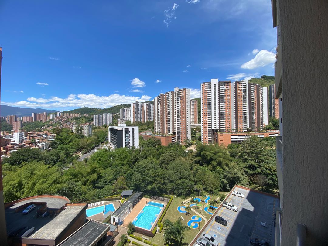 Apartamento en venta en la Loma de los Bernal