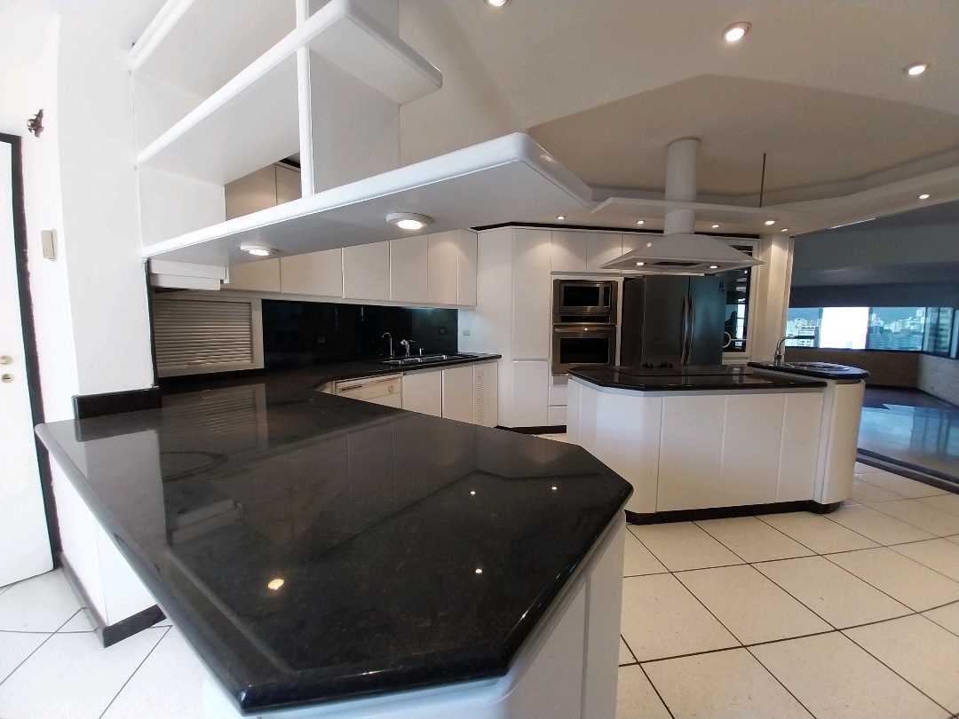 Apartamento en venta en Las Chimeneas Res. El Faraón MC-9782273 - Foto 2