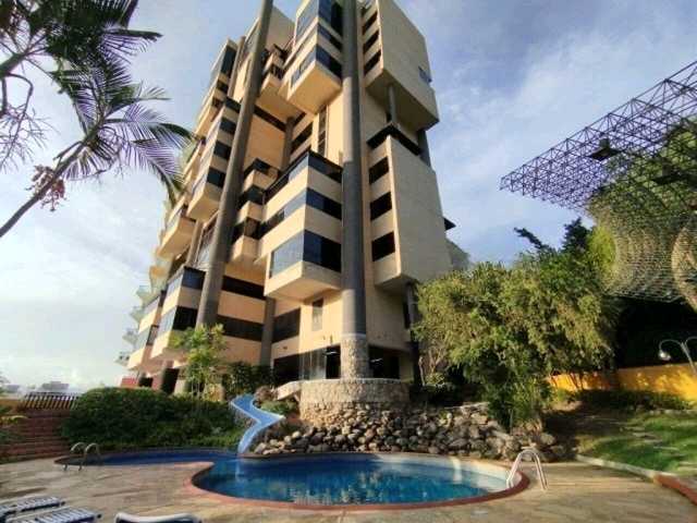 Apartamento en venta en Las Chimeneas Res. El Faraón MC-9782273 - Foto 1