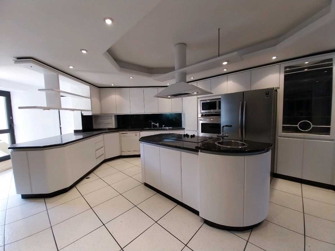 Apartamento en venta en Las Chimeneas Res. El Faraón MC-9782273 - Foto 4
