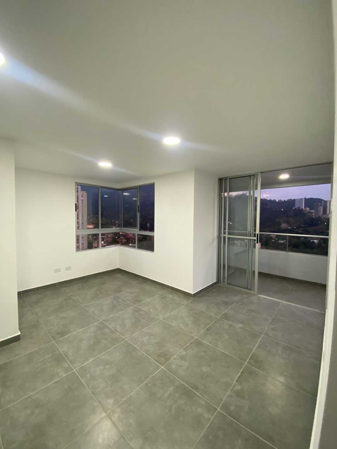 Apartamento en venta — APARTAMENTO EN VENTA EN SABANETA PARA ESTRENAR