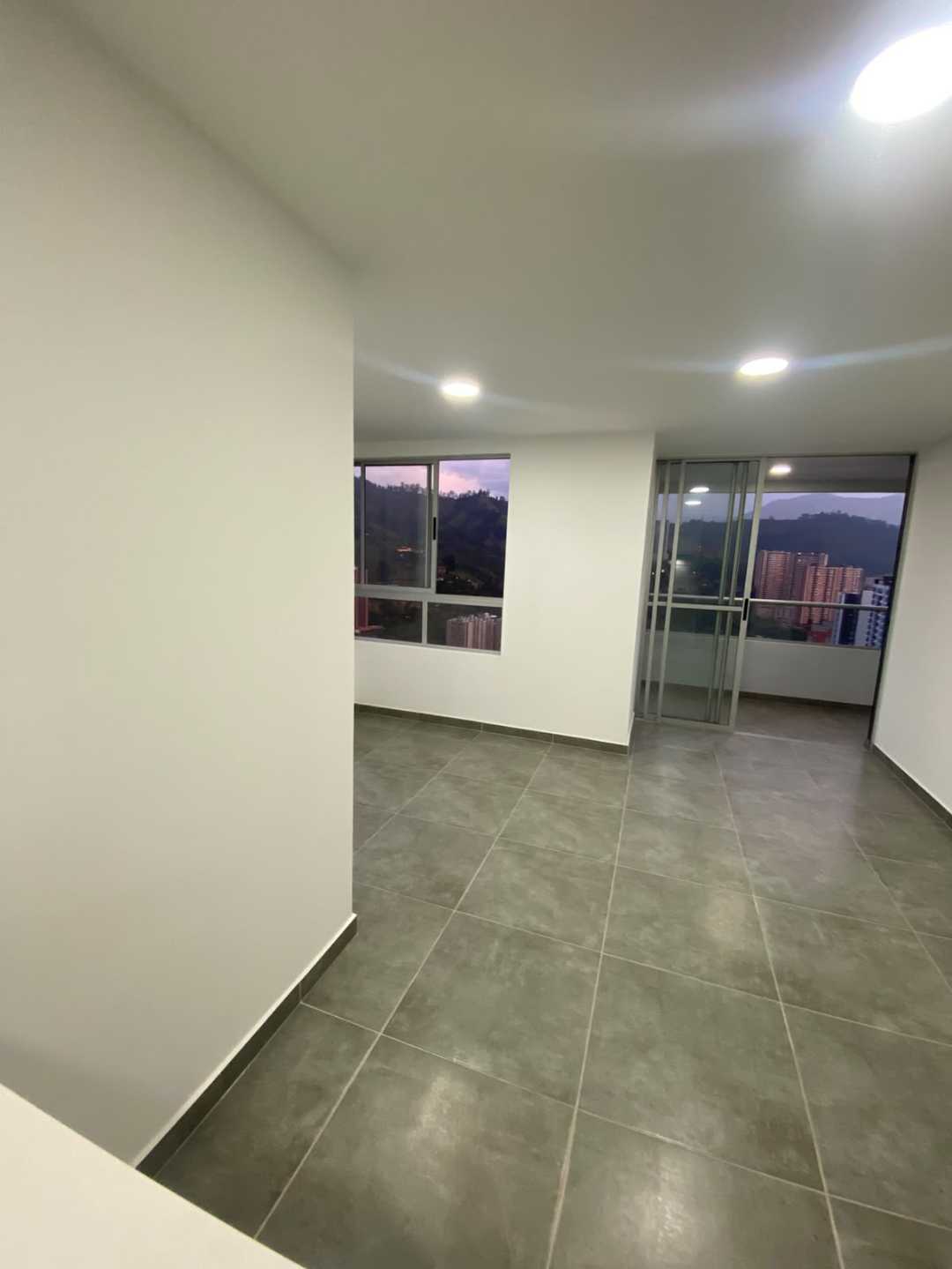 APARTAMENTO EN VENTA EN SABANETA PARA ESTRENAR — foto 2 de 11