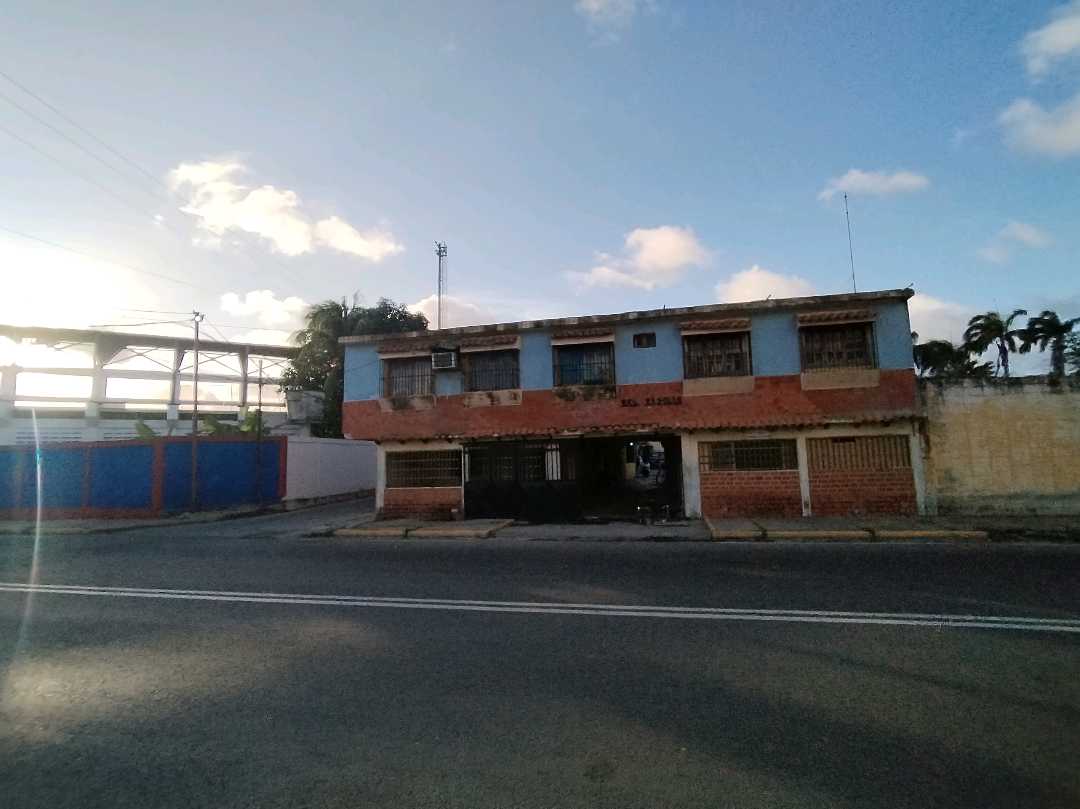 Apartamento en Venta en Tucacas Venezuela EM-9763828 - Foto 3