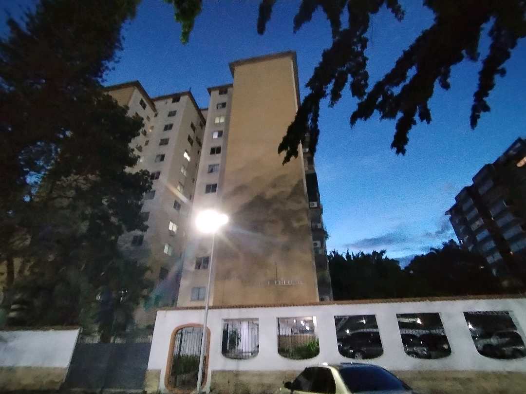 Apartamento en venta en Valencia urb.La Viña  EM-9580766 - Foto 1