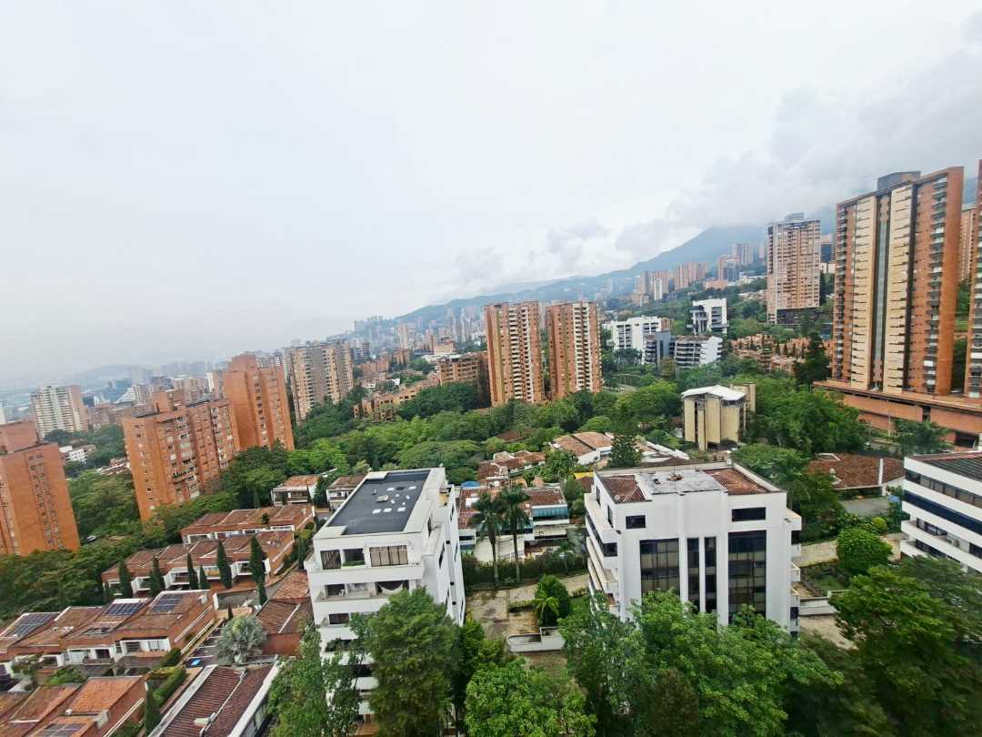 Apartamento en venta la inferior Poblado TP17 cerca a los Balsos