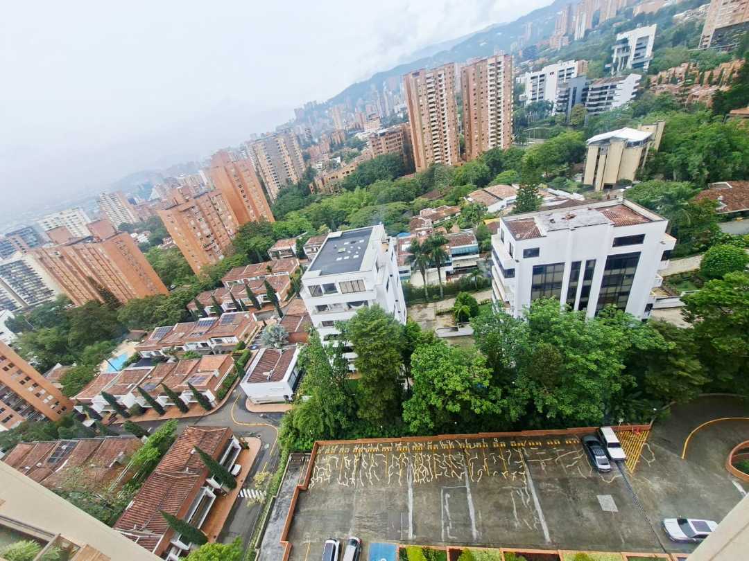 Apartamento en venta la inferior Poblado TP17 cerca a los Balsos