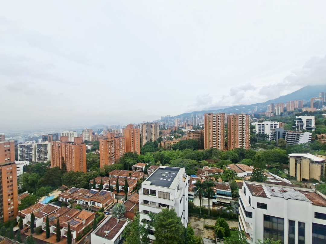 Apartamento en venta la inferior Poblado TP17 cerca a los Balsos