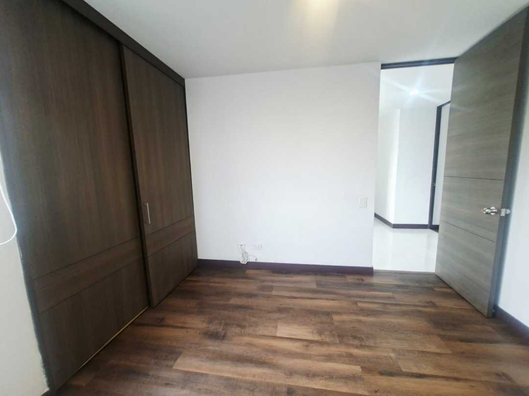 Apartamento en venta Loma del Esmeraldal Envigado SN11