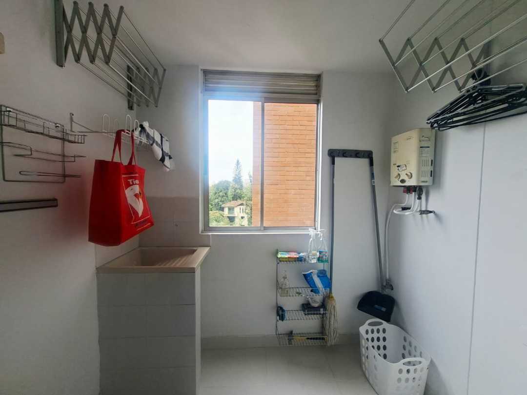 Apartamento en venta Loma del Esmeraldal Envigado SN11