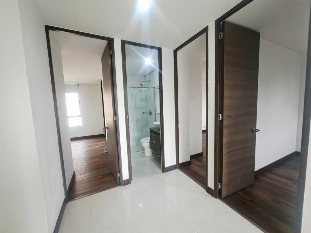 Apartamento en venta Loma del Esmeraldal Envigado SN11