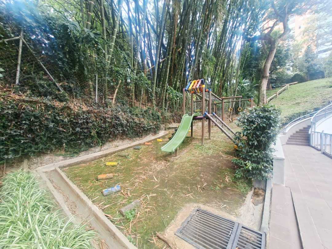 Apartamento en venta Loma del Esmeraldal Envigado SN11