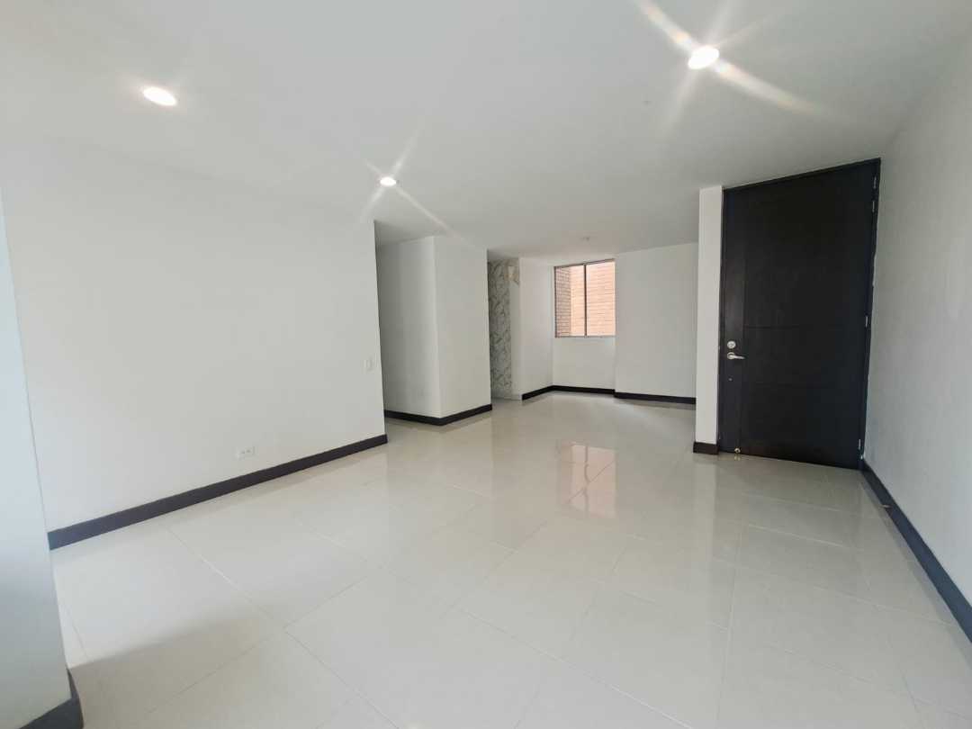 Apartamento en venta Loma del Esmeraldal Envigado SN11