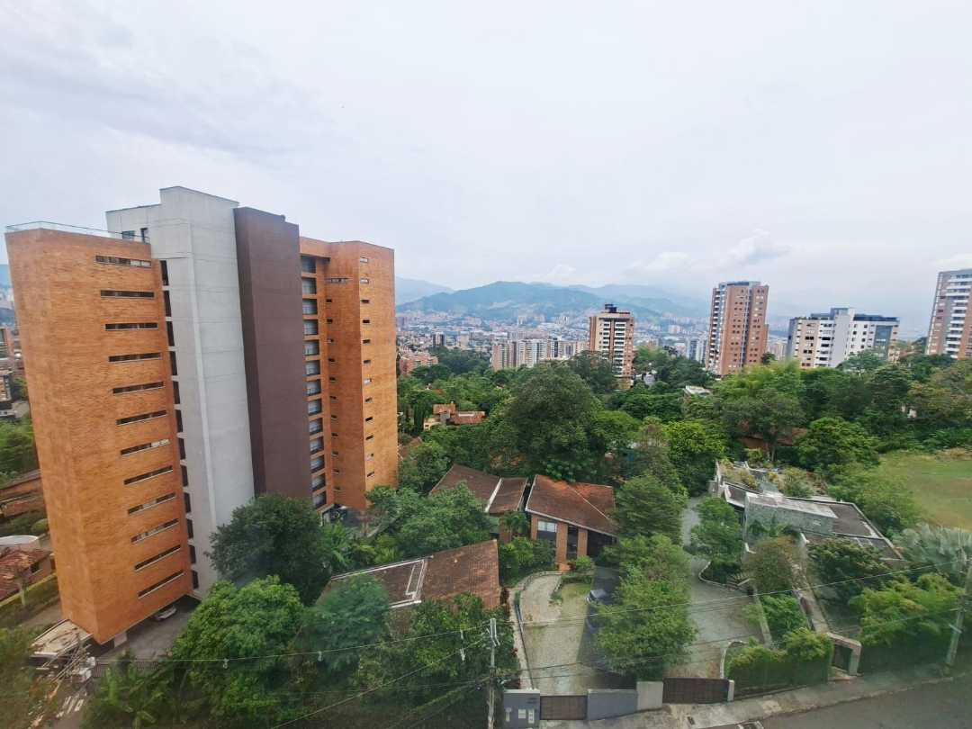 Apartamento en venta Loma del Esmeraldal Envigado SN11
