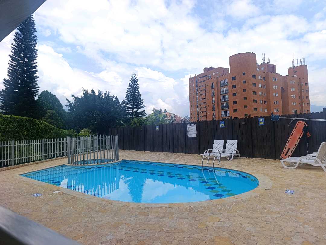 Apartamento en venta Medellín Loma de Los Bernal