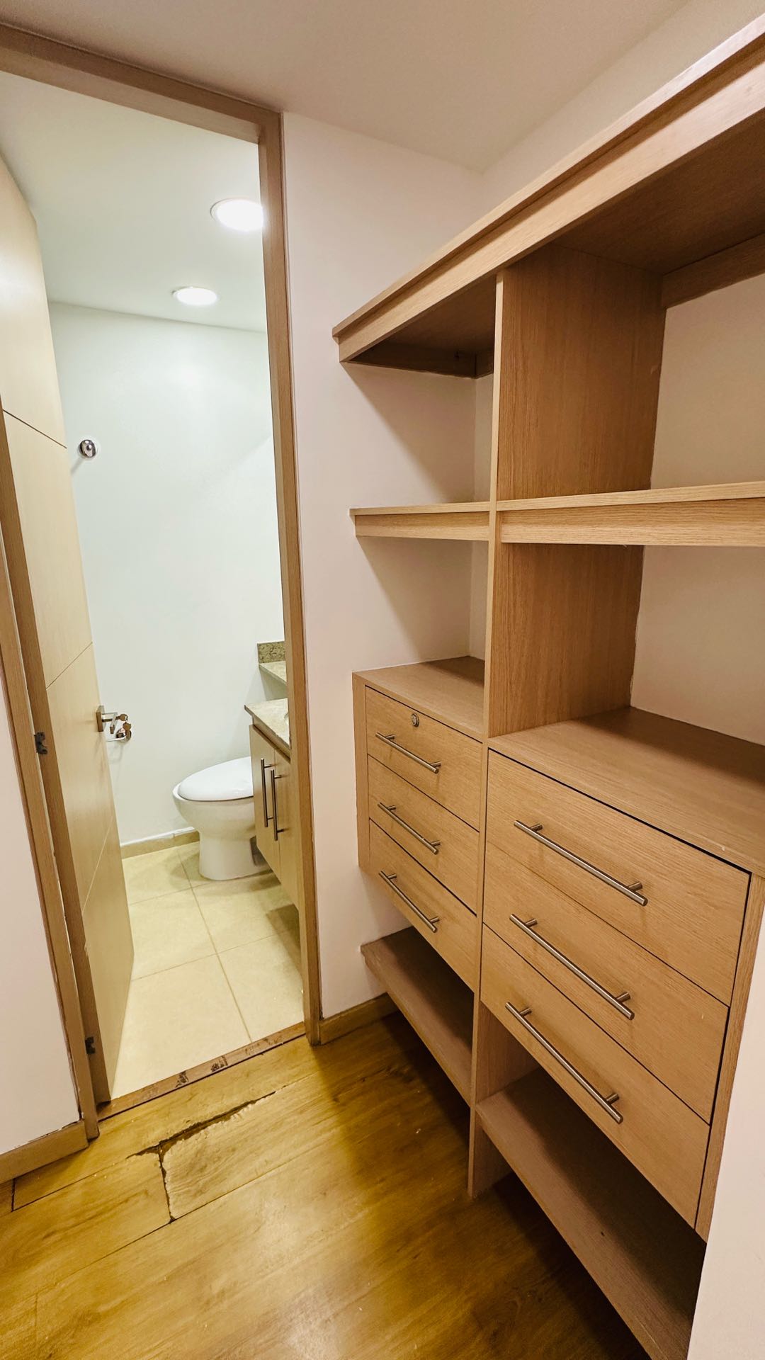 Apartamento en venta o arriendo loma del indio