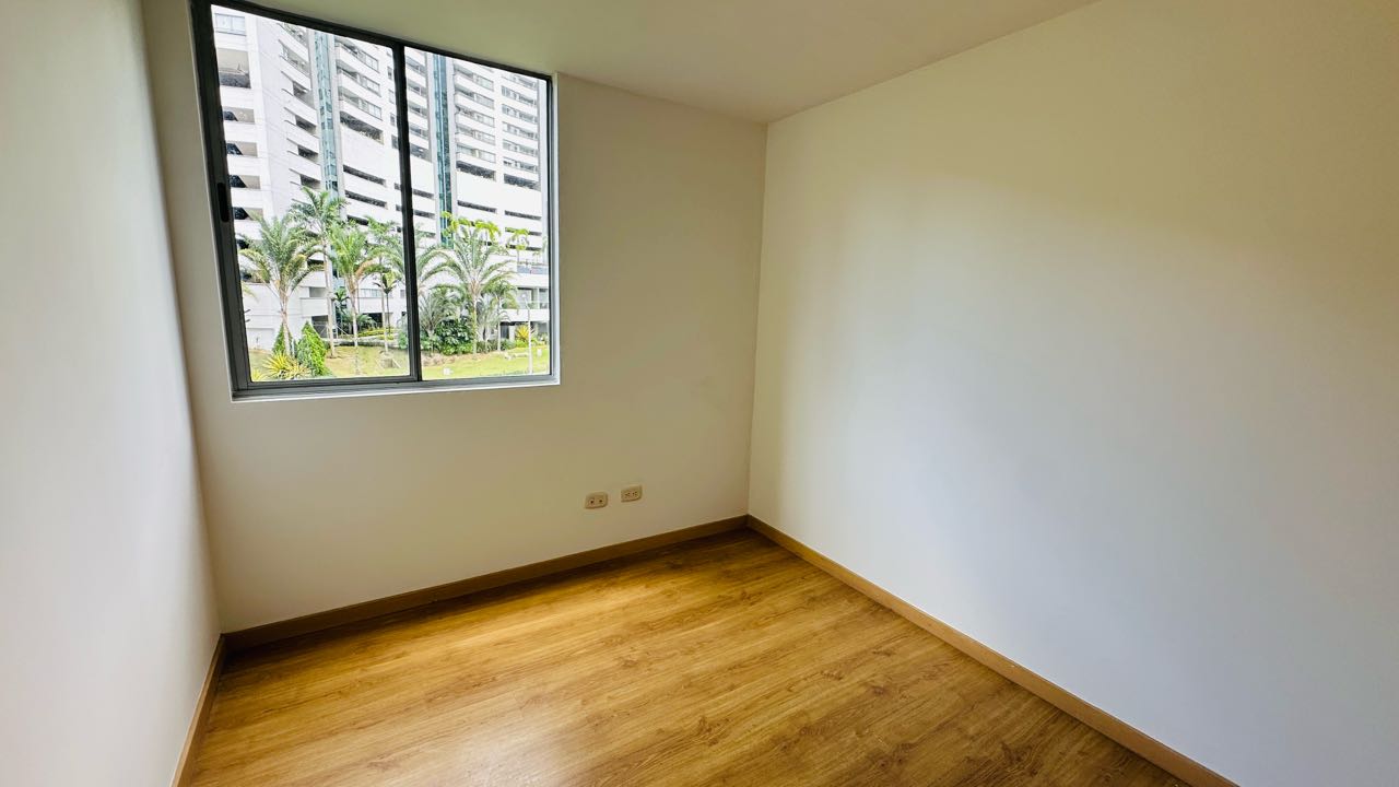Apartamento en venta o arriendo loma del indio