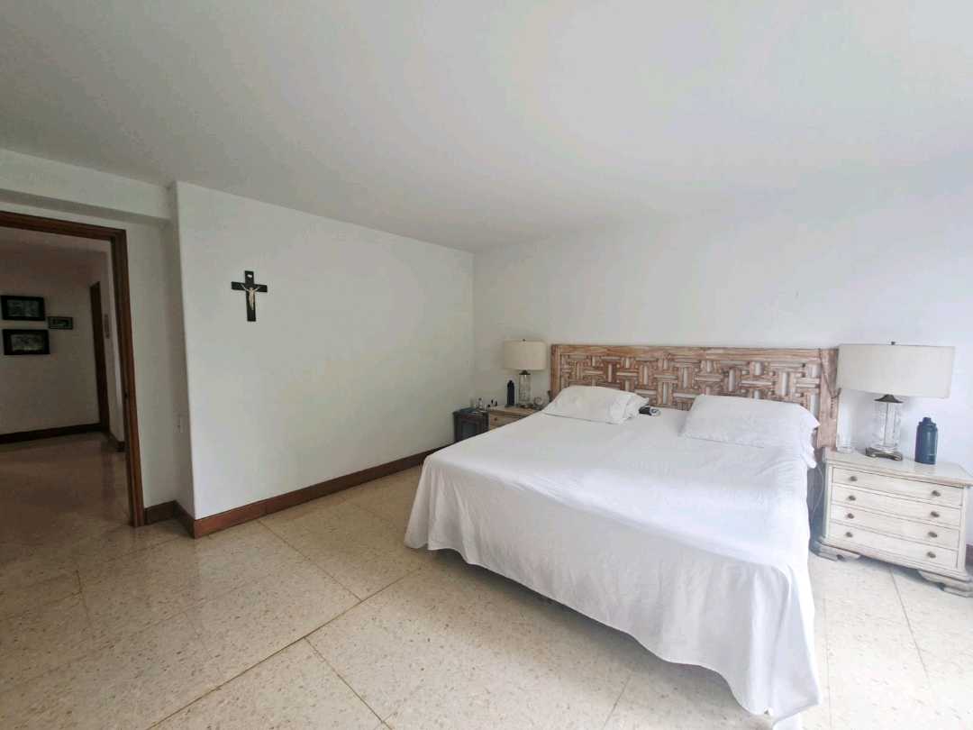 Apartamento en venta Poblado cerca a la inferior CSM
