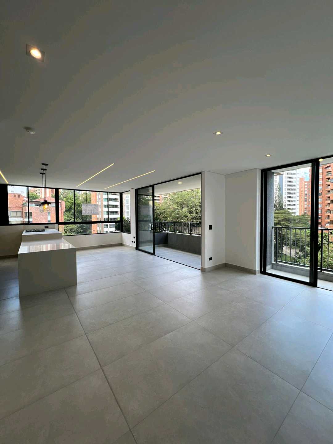 Apartamento en venta en Medellín, Castropol para estrenar