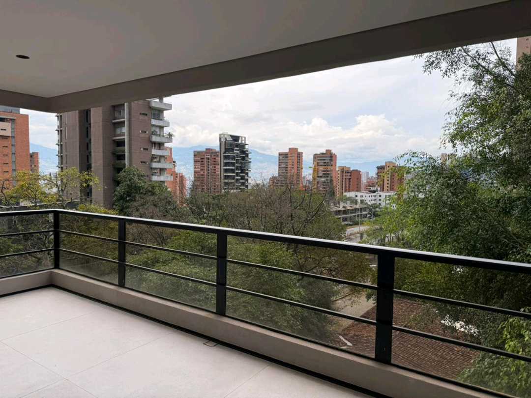 Apartamento en venta Poblado Los Parra