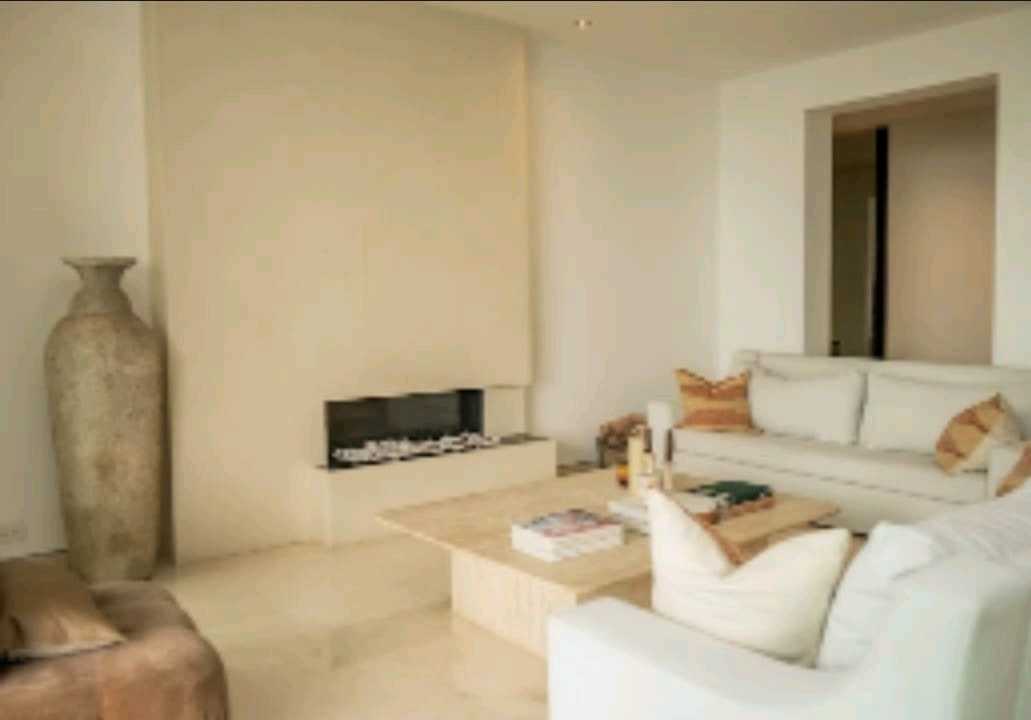 Apartamento en venta Poblado Los Balsos alto valor.