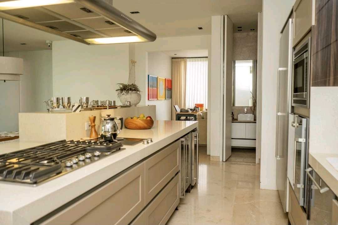 Apartamento en venta Poblado Los Balsos alto valor.