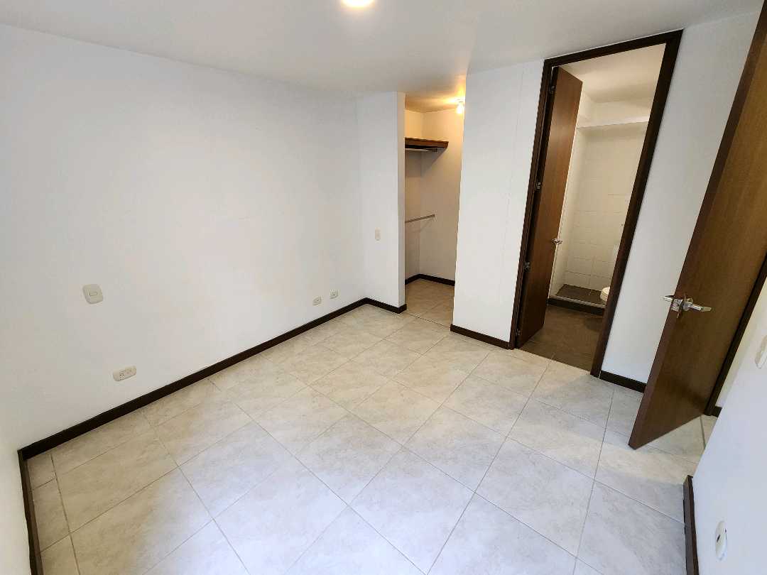 Apartamento en venta en envigado altos de las flores
