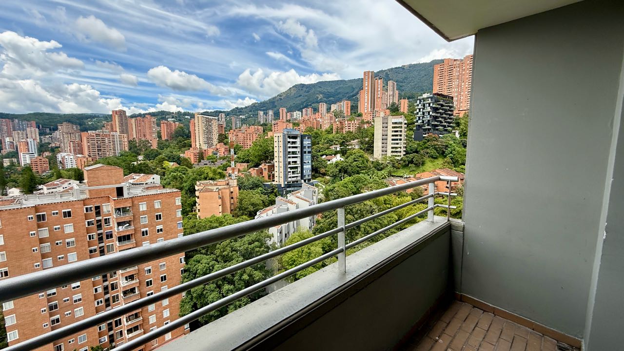 Apartamento en venta Transv. Inferior, El Poblado - Medellín
