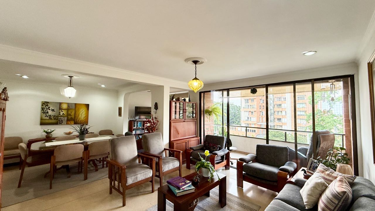 Apartamento en venta. Transversal Superior, El Poblado - Medellín