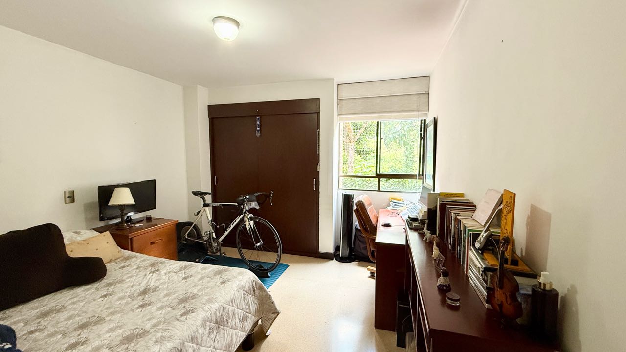 Apartamento en venta. Transversal Superior, El Poblado - Medellín