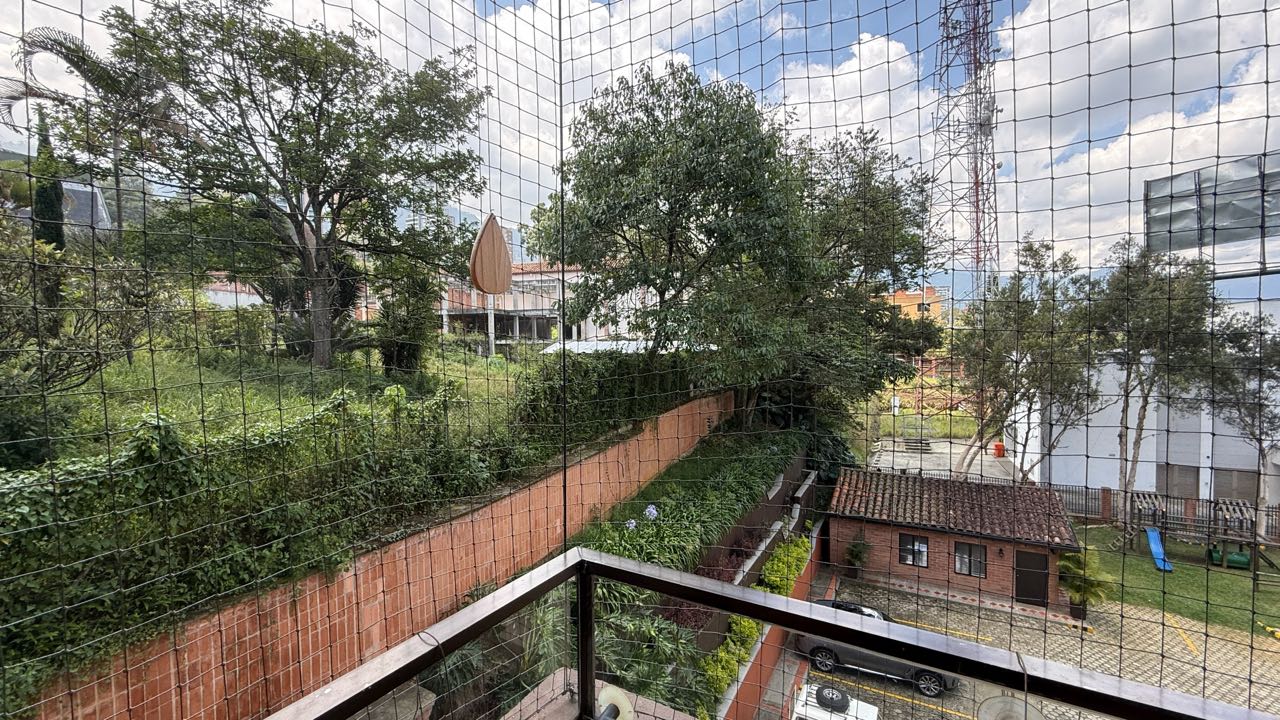 Apartamento en venta. Transversal Superior, El Poblado - Medellín