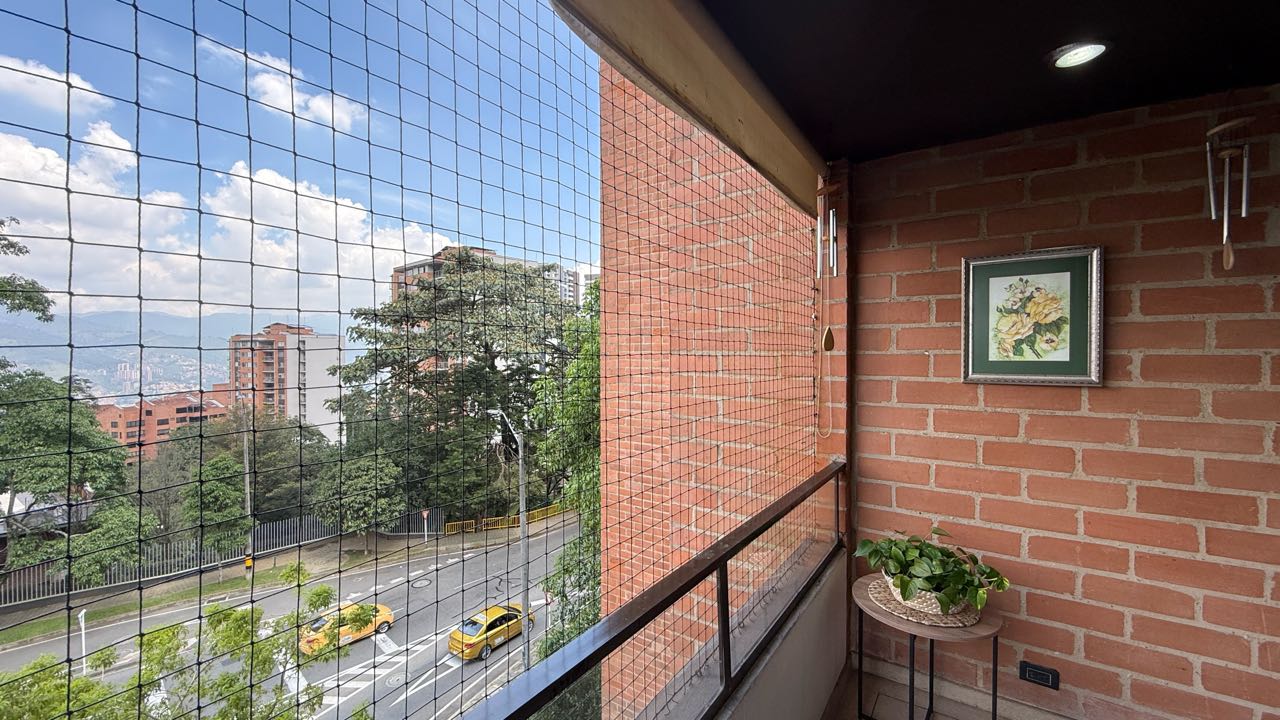 Apartamento en venta. Transversal Superior, El Poblado - Medellín
