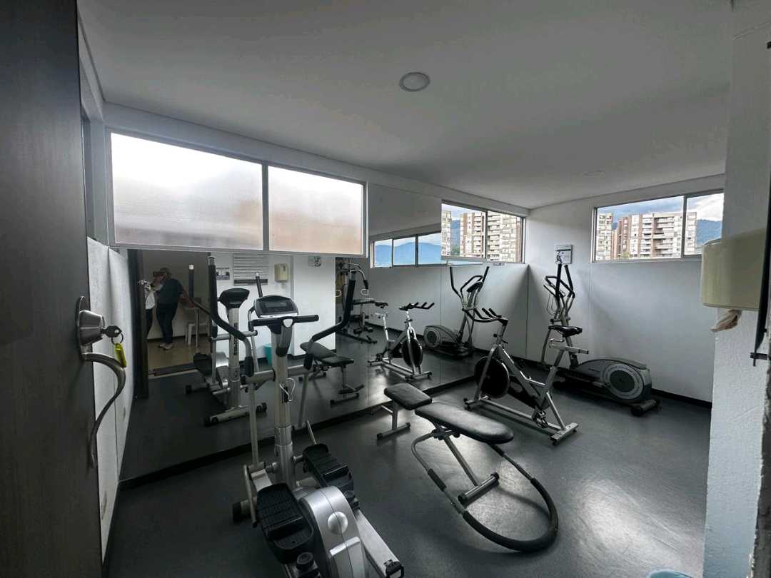 Apartamento en venta y  arriendo Envigado Cumbres KL1