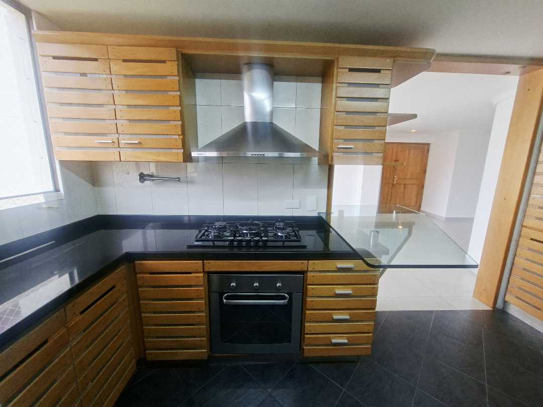 Apartamento en venta y arriendo El Campestre Poblado