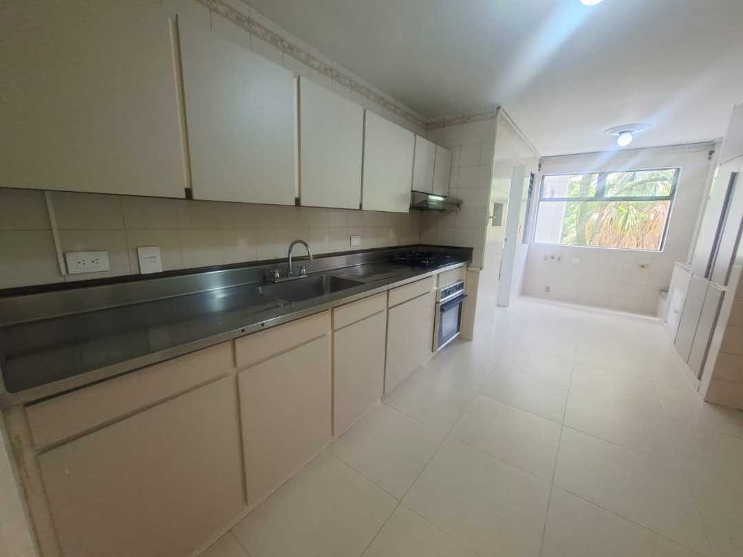 Apartamento en venta y arriendo Santa María de los Angeles P4