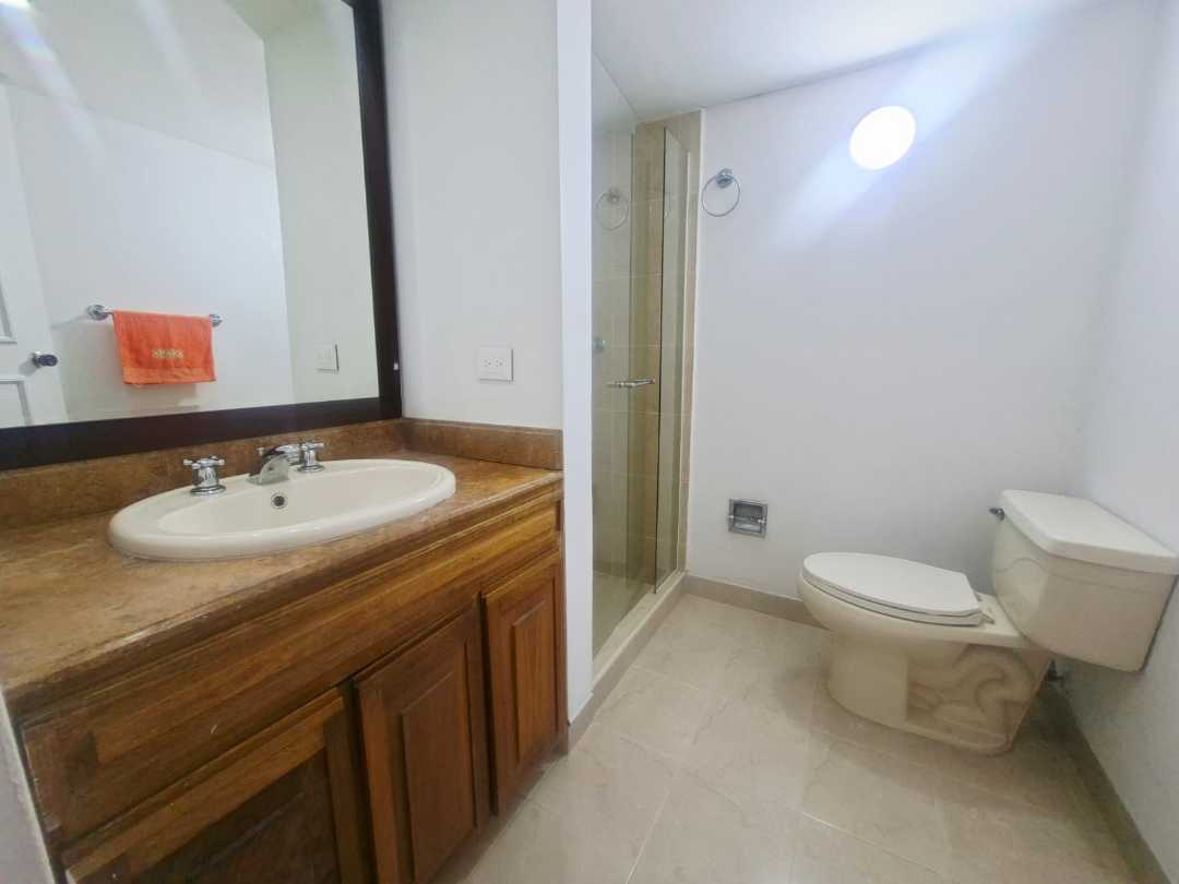 Apartamento en venta y arriendo Santa María de los Angeles P4