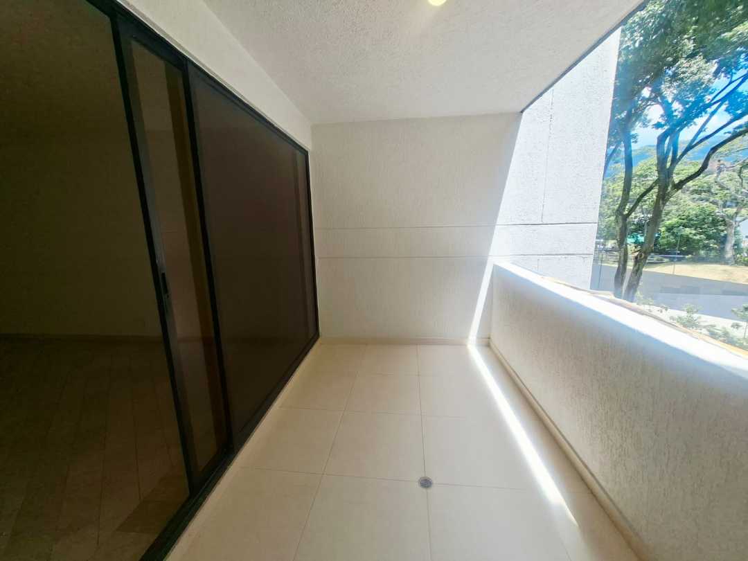 Apartamento en venta y arriendo Santa María de los Angeles P4