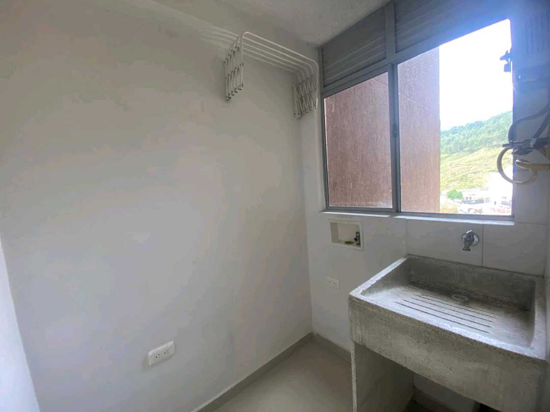Apartamento Familiar con Excelente Vista en Bello, Antioquia
