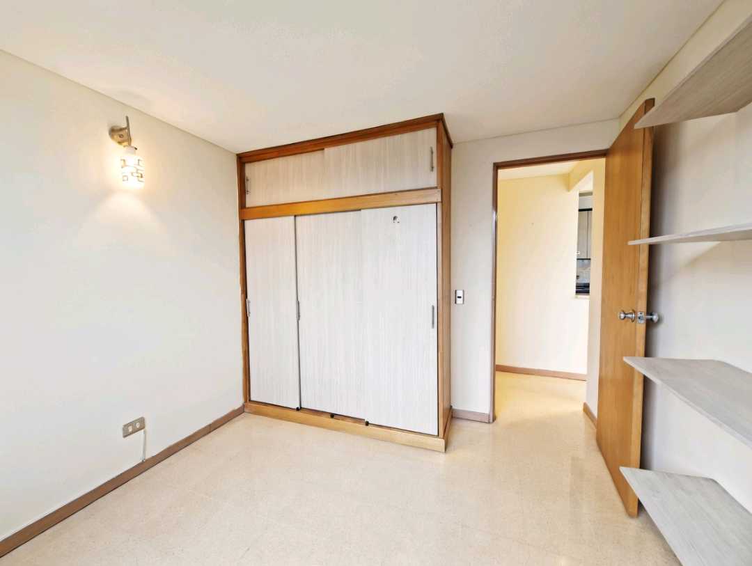 Apartamento para arriendo o para amoblar Conquistadores PC