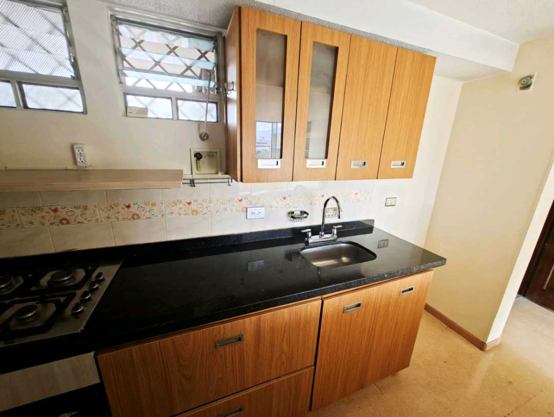 Apartamento para arriendo o para amoblar Conquistadores PC