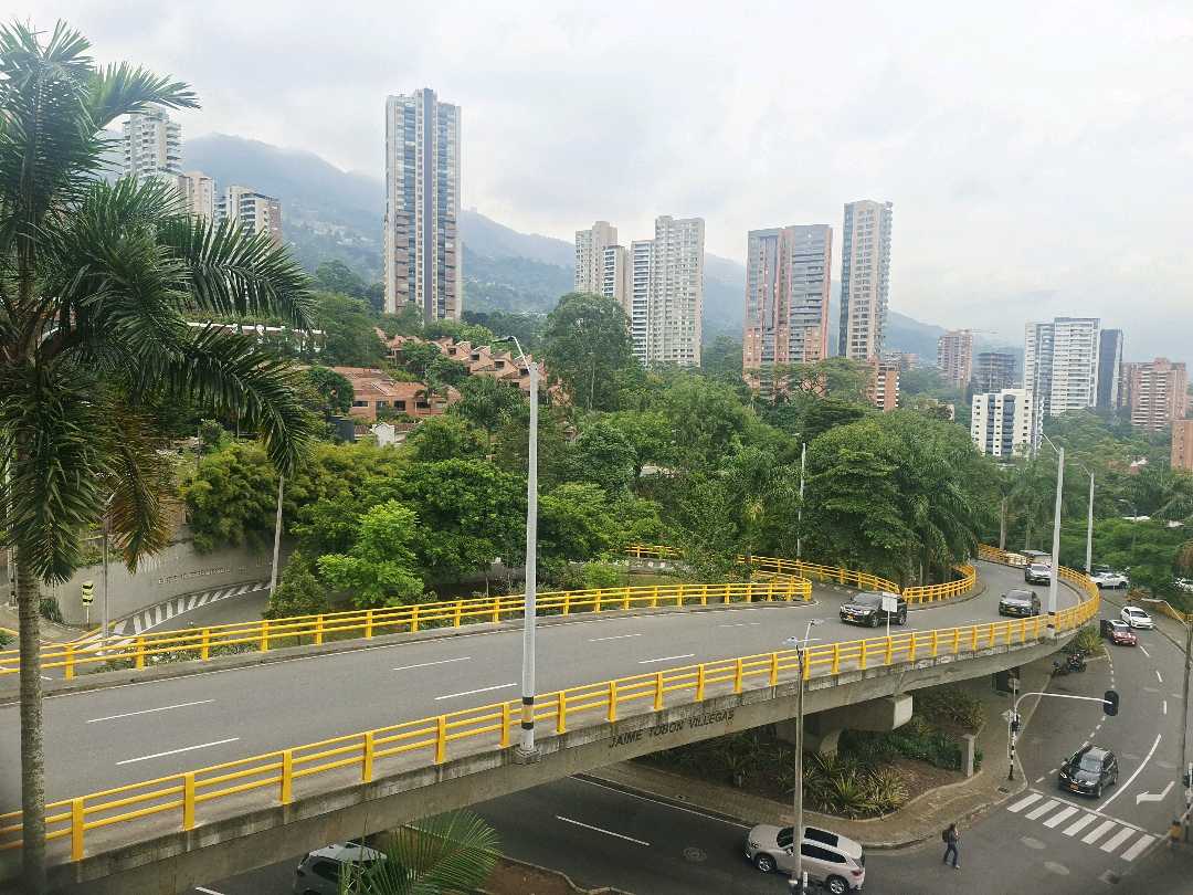 Apartamento para arriendo y venta Superior 6