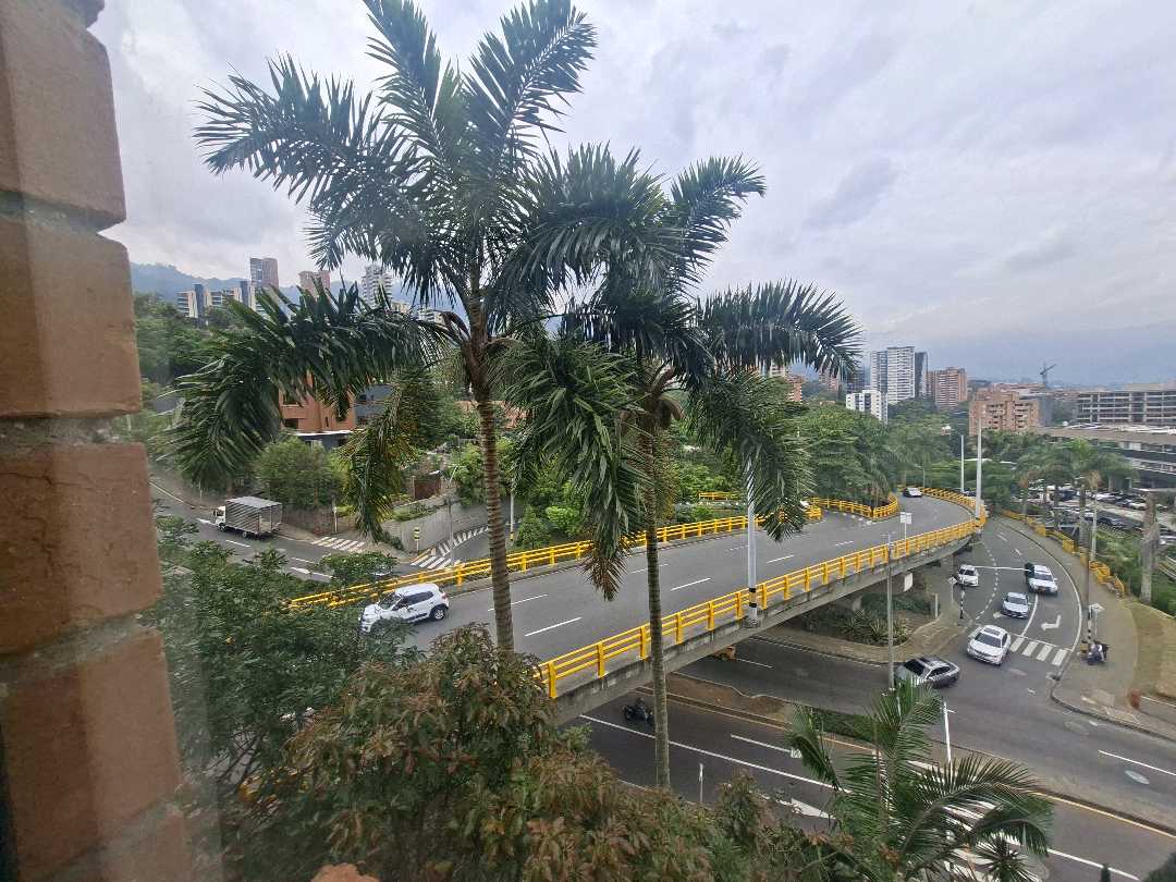 Apartamento para arriendo y venta Superior 6